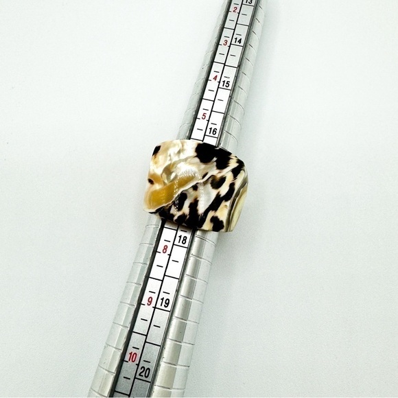 Shell  earring and ring set - Picture 6 of 6